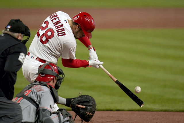 Reds put Moustakas on injured list, recall Schrock