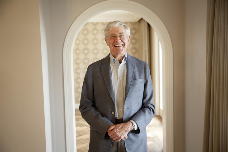 <p>7 - Charles Koch<br>Propriétaire avec son frère David de Koch Industries, il possède, comme son frère, 46 milliards de dollars, en recul de 2% depuis 2015. (Getty)</p>