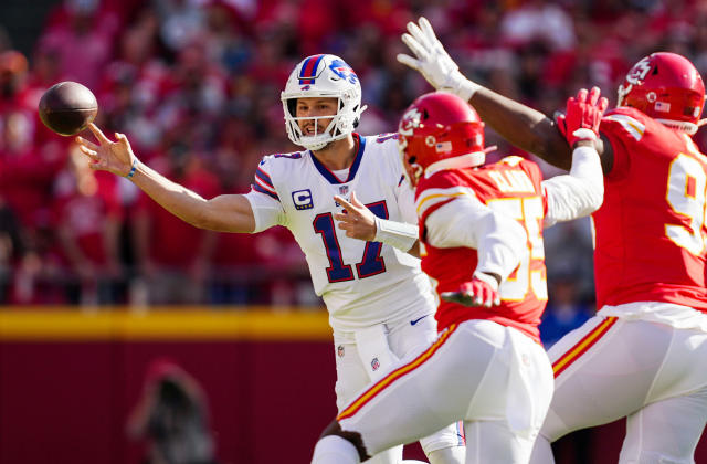 Bills vs. Chiefs delayed by inclement weather at halftime