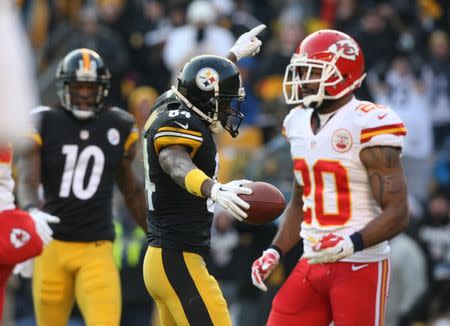 Dec 21, 2014; Pittsburgh, PA, USA; Pittsburgh Steelers wide receiver Antonio Brown (84) celebrates a touchdown against the Kansas City Chiefs during the second half at Heinz Field. The Steelers won the game, 20-12. Mandatory Credit: Jason Bridge-USA TODAY Sports