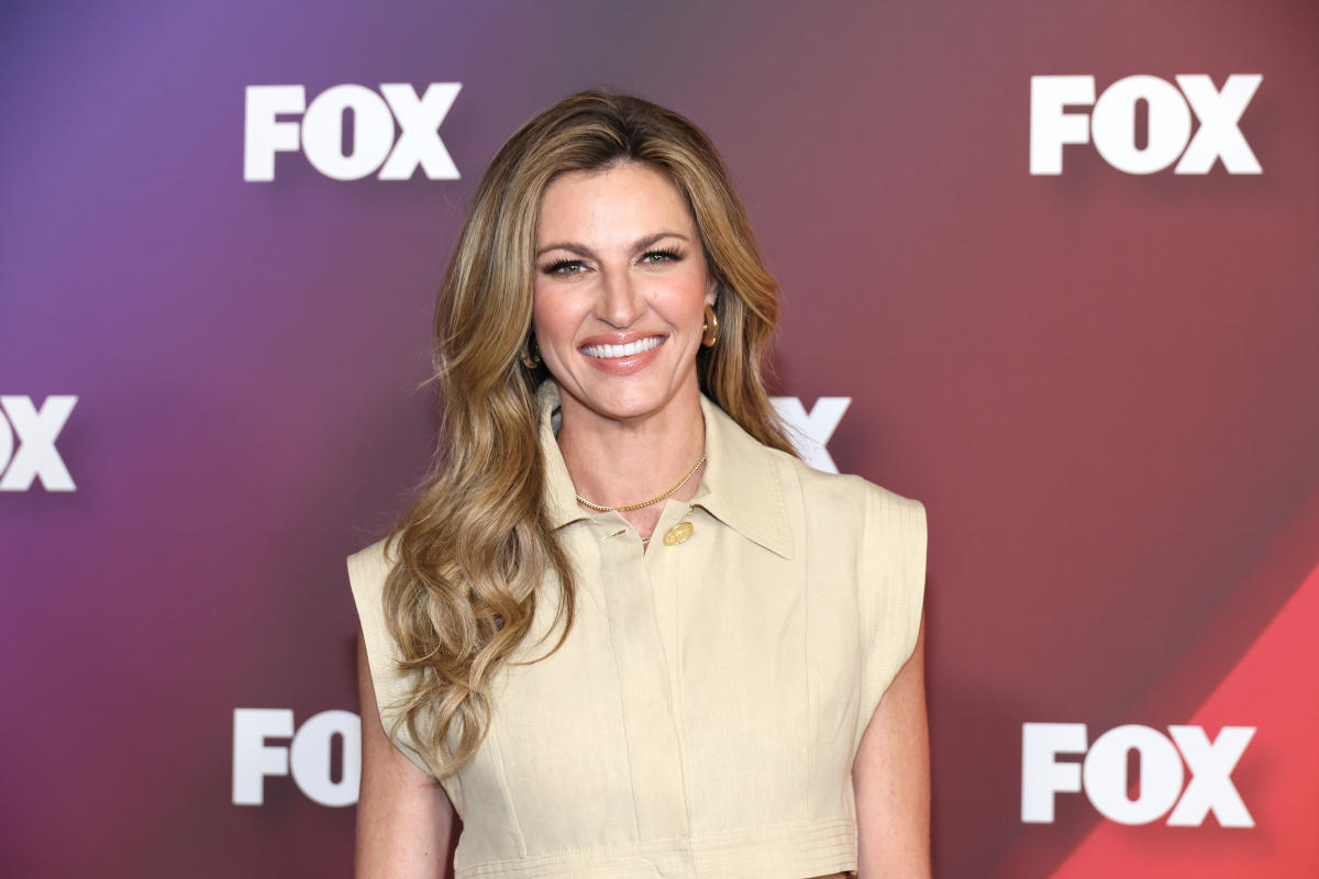 Erin Andrews reflects on managing her career and mental health during 2016 cervical cancer journey: ‘I was so obsessed with not missing a game’