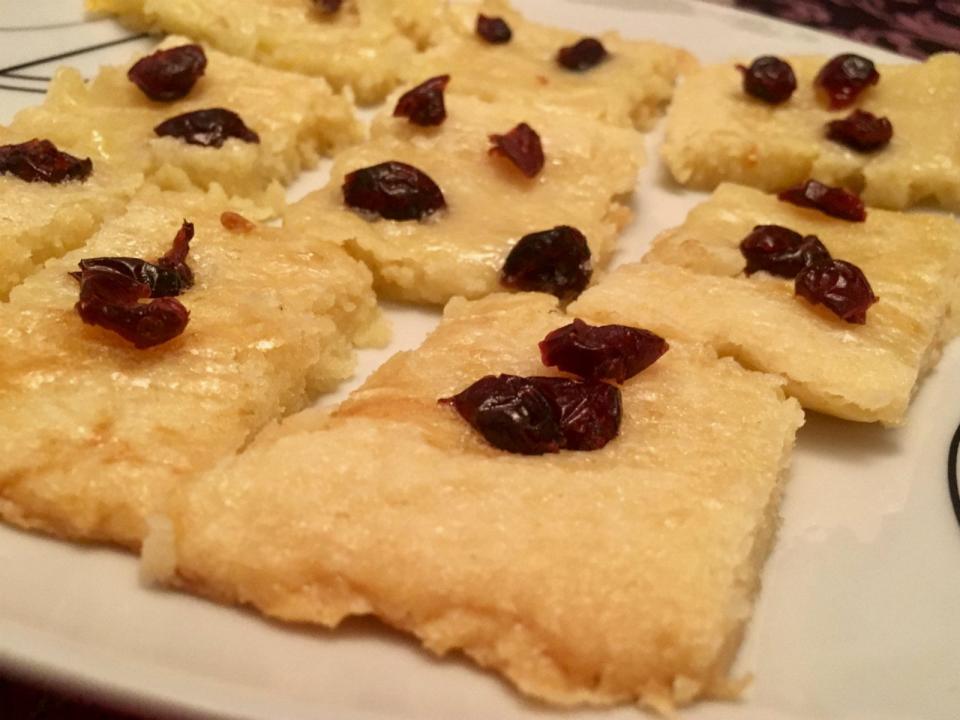 These cookies came out so wet, I thought I had undercooked them. When they cooled, they stuck to my plate.