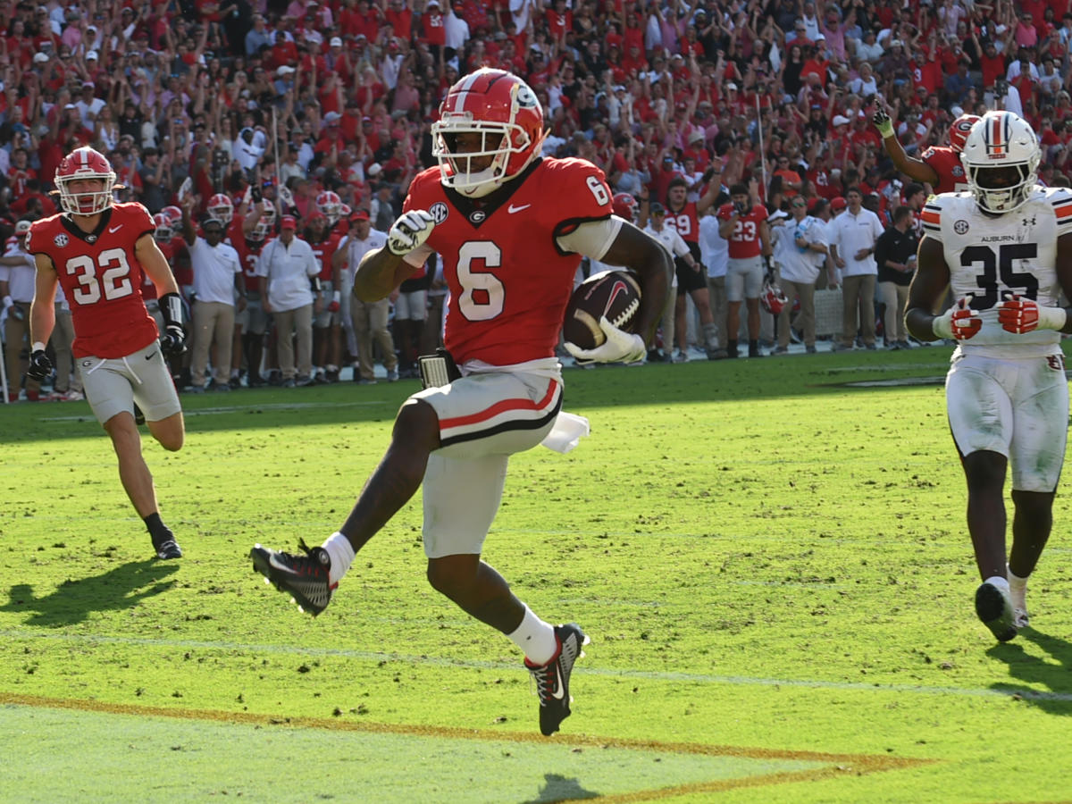 Georgia bounces back from loss by handling Auburn, 31-13