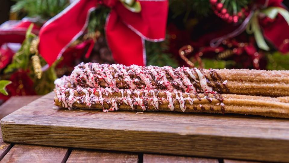 Disneyland Unveils New Holiday Menu for 2018