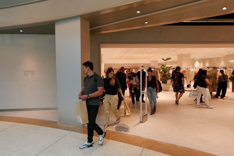 Spanish retail giant Inditex opens Zara franchise in Caracas