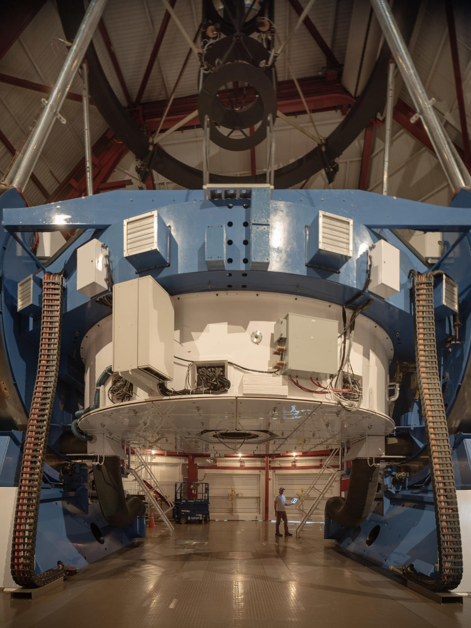 El Observatorio Las Campanas en una cresta de los Andes chilenos, en Chile, el 6 de marzo de 2023. (Marcos Zegers/The New York Times)
