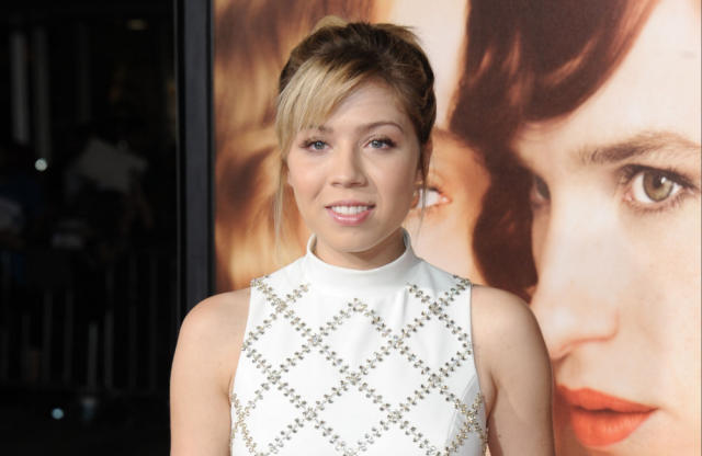 Jennette McCurdy's GENERATION LOVE Tour Raises Money for