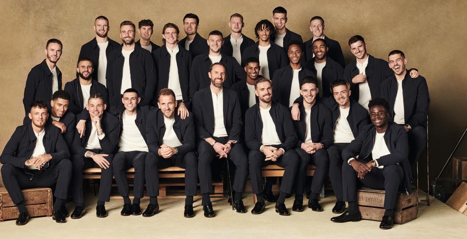 BURTON UPON TRENT, ENGLAND - NOVEMBER 14: The England squad pose for a photograph at St George's Park on November 14, 2022 in Burton upon Trent, England. (Photo by The FA / Marks & Spencers via Getty Images)