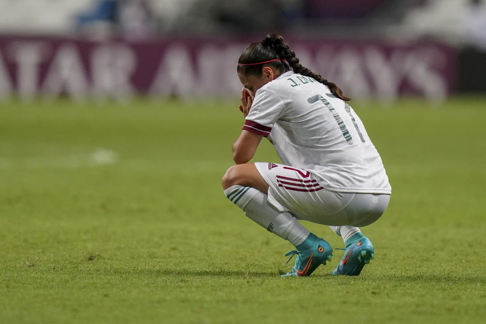 Jacqueline Ovalle, de la selección de México, lamente la derrota ante Haití por 3-0 en el torneo W de la CONCACAF, el jueves 7 de julio de 2022 (AP Foto/Fernando Llano)