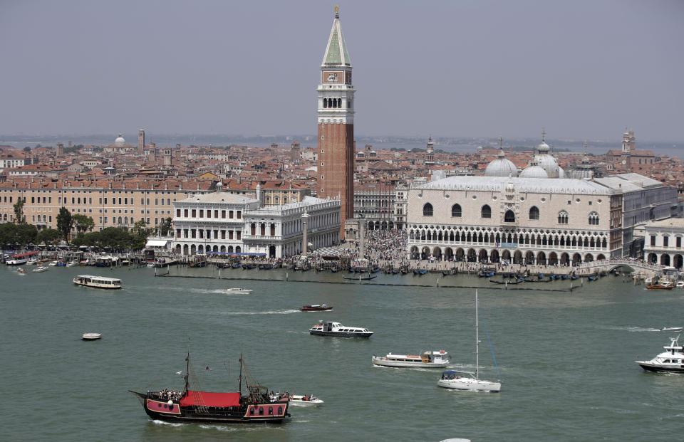 Venezia, barca si schianta: 3 morti e un ferito