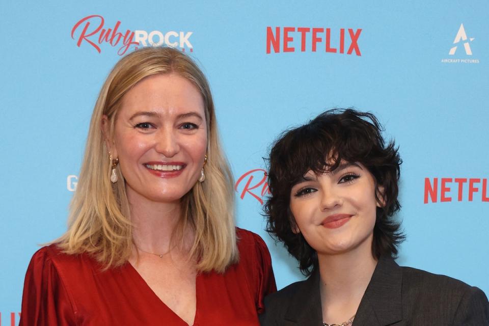 ‘Geek Girl’ author Holly Smale next to lead actor Carey at the series premiere (Getty Images)