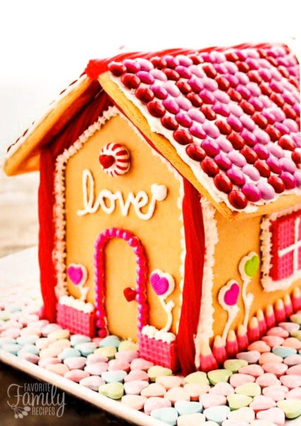 <p><a href="https://www.favfamilyrecipes.com/valentines-day-gingerbread-house/" rel="nofollow noopener" target="_blank" data-ylk="slk:Favorite Family Recipes;elm:context_link;itc:0;sec:content-canvas" class="link ">Favorite Family Recipes</a></p>