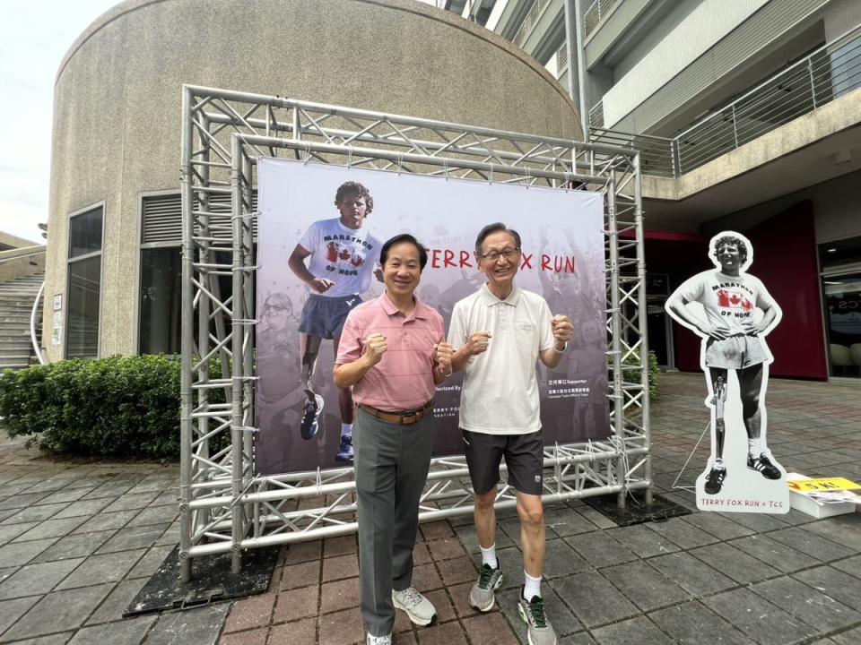 施崇棠、張國恩等人齊跑馬拉松TERRY FOX RUN，支持公益活動，所得捐助台灣癌症研究。（圖：東海大學提供）