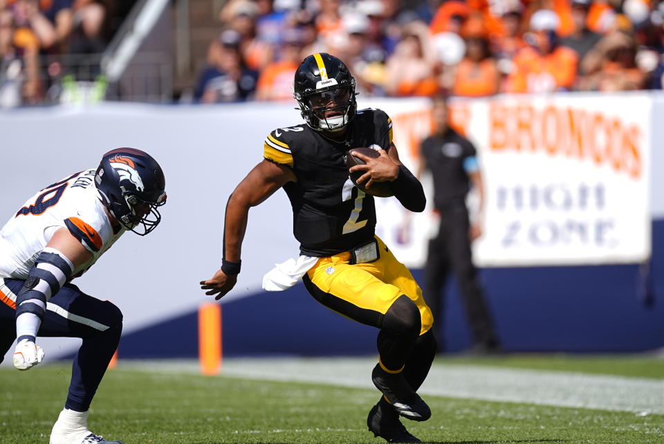 Pittsburgh Steelers quarterback Justin Fields (2) led a win over the Broncos in Denver. (AP Photo/David Zalubowski)