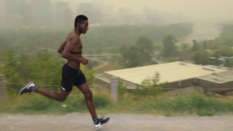 Calgary air quality rated high risk as wildfire smoke prompts Alberta-wide warning