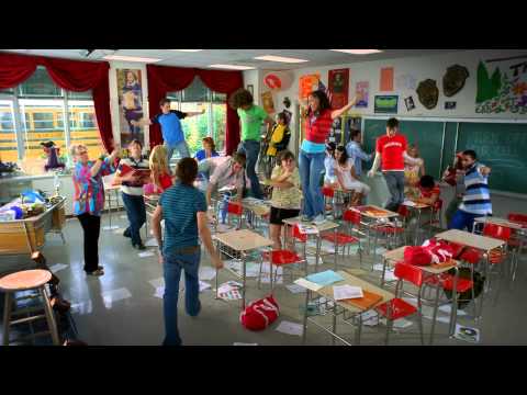 12) High School Musical 2 (2007)