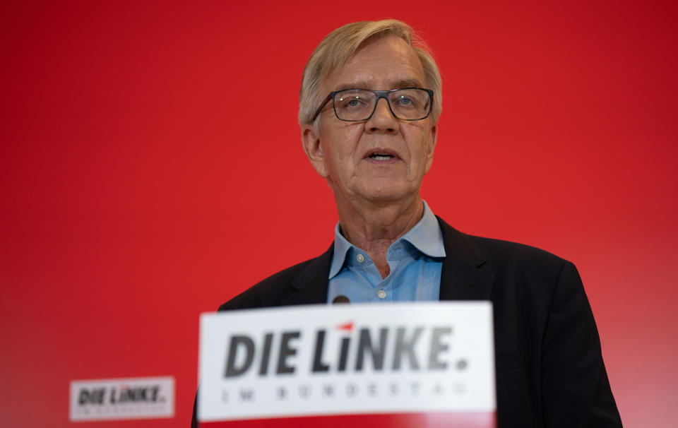 Dietmar Bartsch, Fraktionsvorsitzender der Partei Die Linke, spricht bei einem Pressestatement vor Beginn der Fraktionssitzung der Linken im Bundestag.