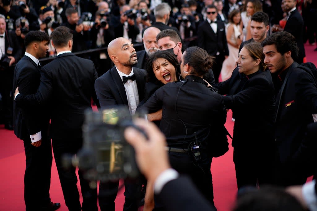 CANNES-PROTESTA (AP)