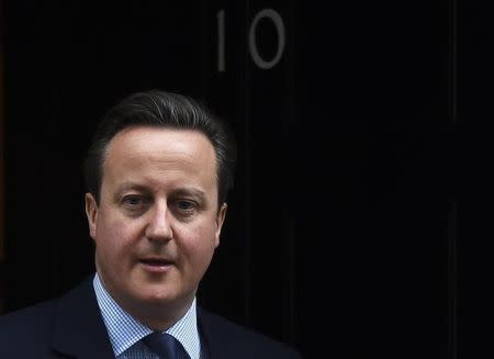 Britain's Prime Minister David Cameron leaves Number 10 Downing Street to attend Prime Minister's Questions at parliament in London, March 9, 2016. REUTERS/Toby Melville