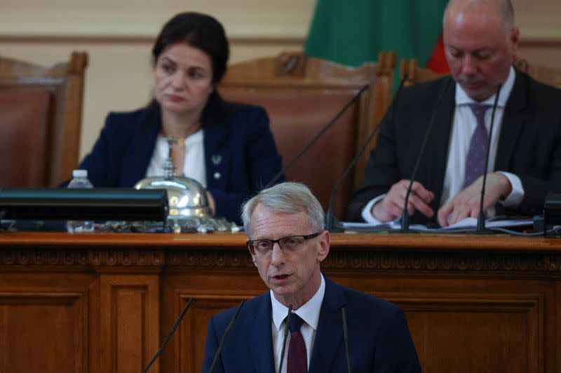 Bulgarian parliament votes on a new government in Sofia