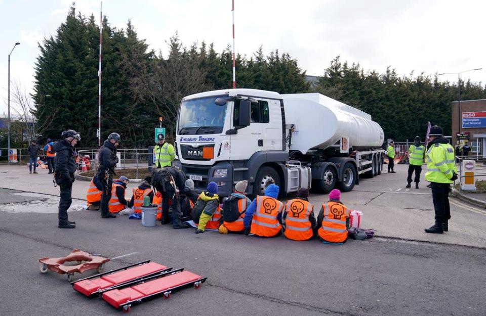 Just Stop Oil protester encourages Brits to Chain themselves to Fuel Tankers