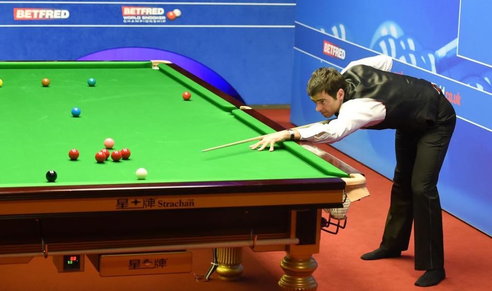 O’Sullivan played part of a 2015 match against Craig Steadman in his socks (Martin Rickett/PA) (PA Archive)