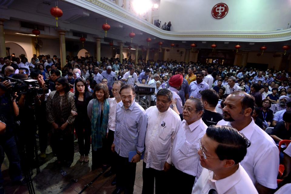 Pakatan Rakyat and civil society leaders who turned up at the event to remember the late Karpal Singh, at the KL-Selangor Chinese Assembly Hall, last night. – The Malaysian Insider pic by Afif Abd Halim, April 25, 2014.