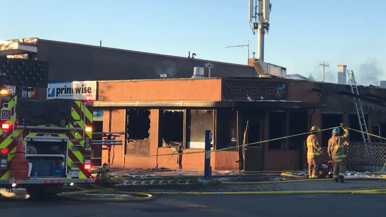 Fire destroys restaurant in Marda Loop in southwest Calgary