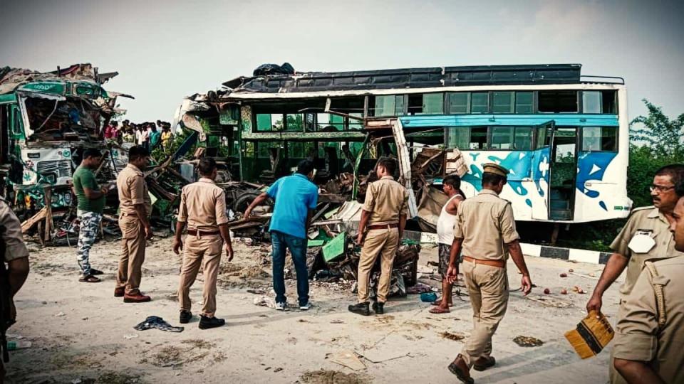 Nine killed as truck crashes into passenger bus in Barabanki