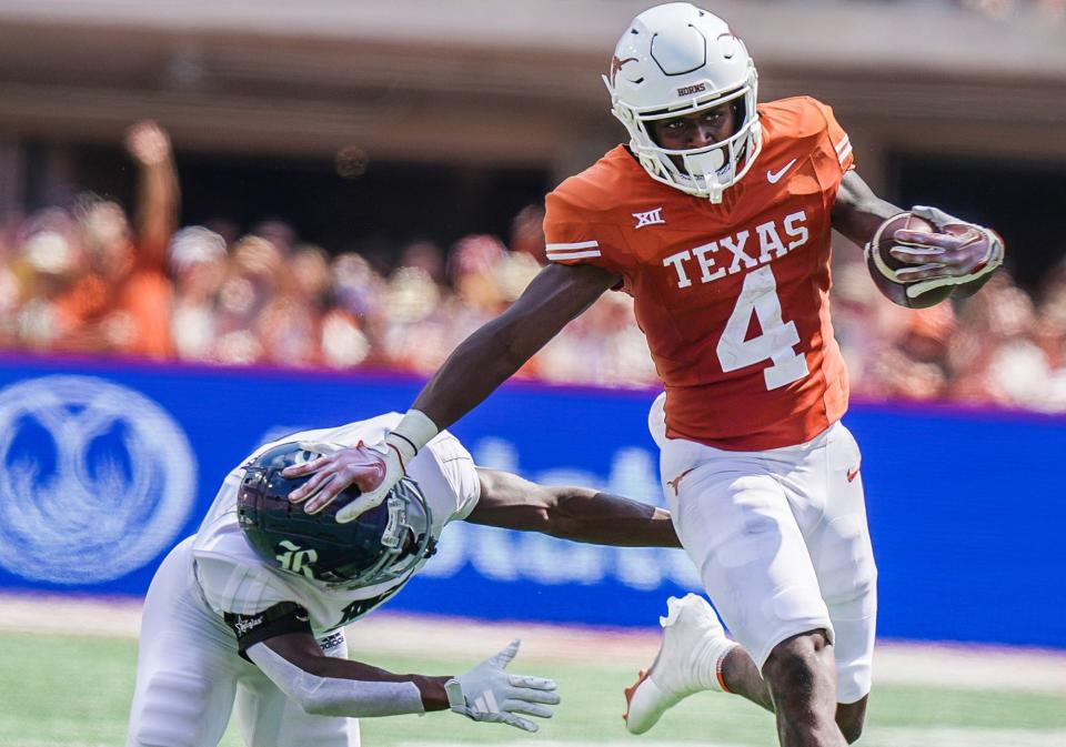 Texas freshman CJ Baxter started the season opener against Rice and ended up with more rushing yards than Jonathon Brooks. Baxter missed the second half with a rib injury but returned to practice this week.