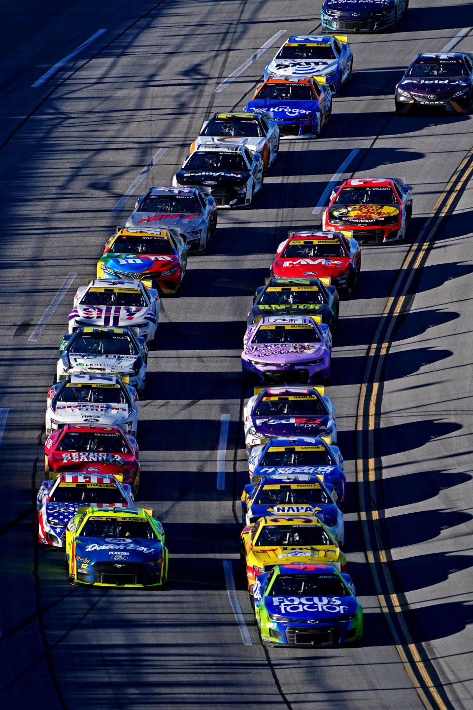 Erik Jones (43) leads the field during the NASCAR Cup Series playoff race at Talladega Superspeedway on Oct. 2, 2022.