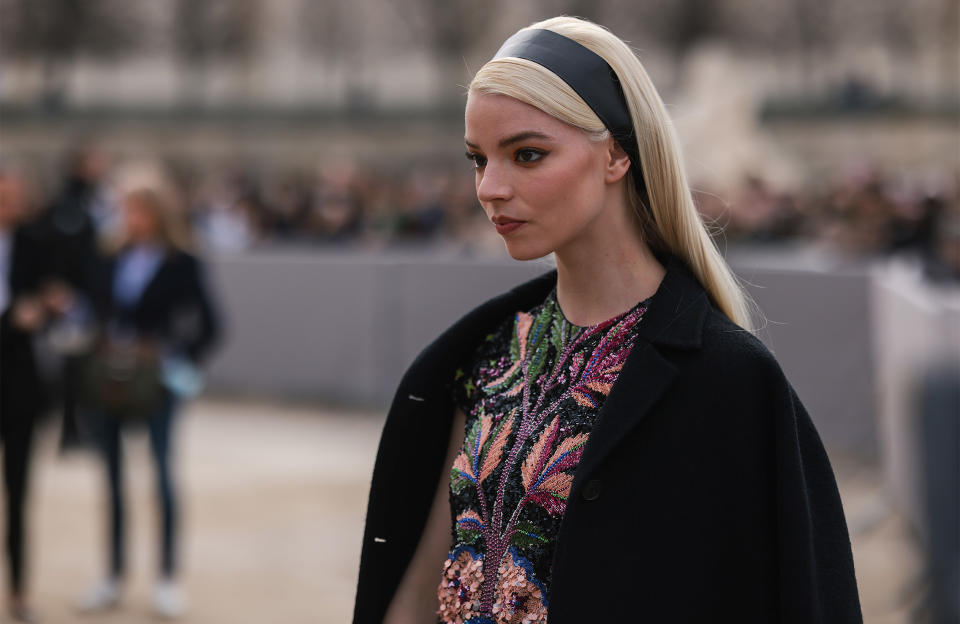 Anya Taylor-Joy enflamme New York dans un ensemble sulfureux en cuir