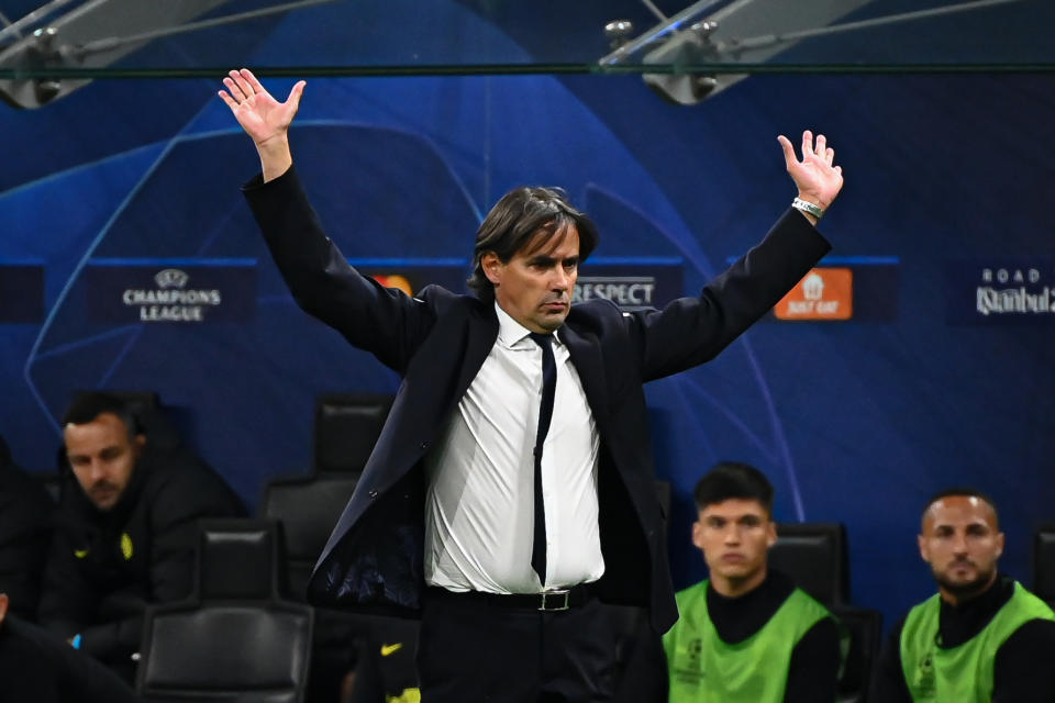 MILAN, ITALY - MAY 10: Simone Inzaghi, head coach of FC Internazionale gestures during the UEFA Champions League Semi-Final first leg match between AC Milan and FC Internazionale at Giuseppe Meazza Stadium in Milan, Italy on May 10, 2023. (Photo by Piero Cruciatti/Anadolu Agency via Getty Images)