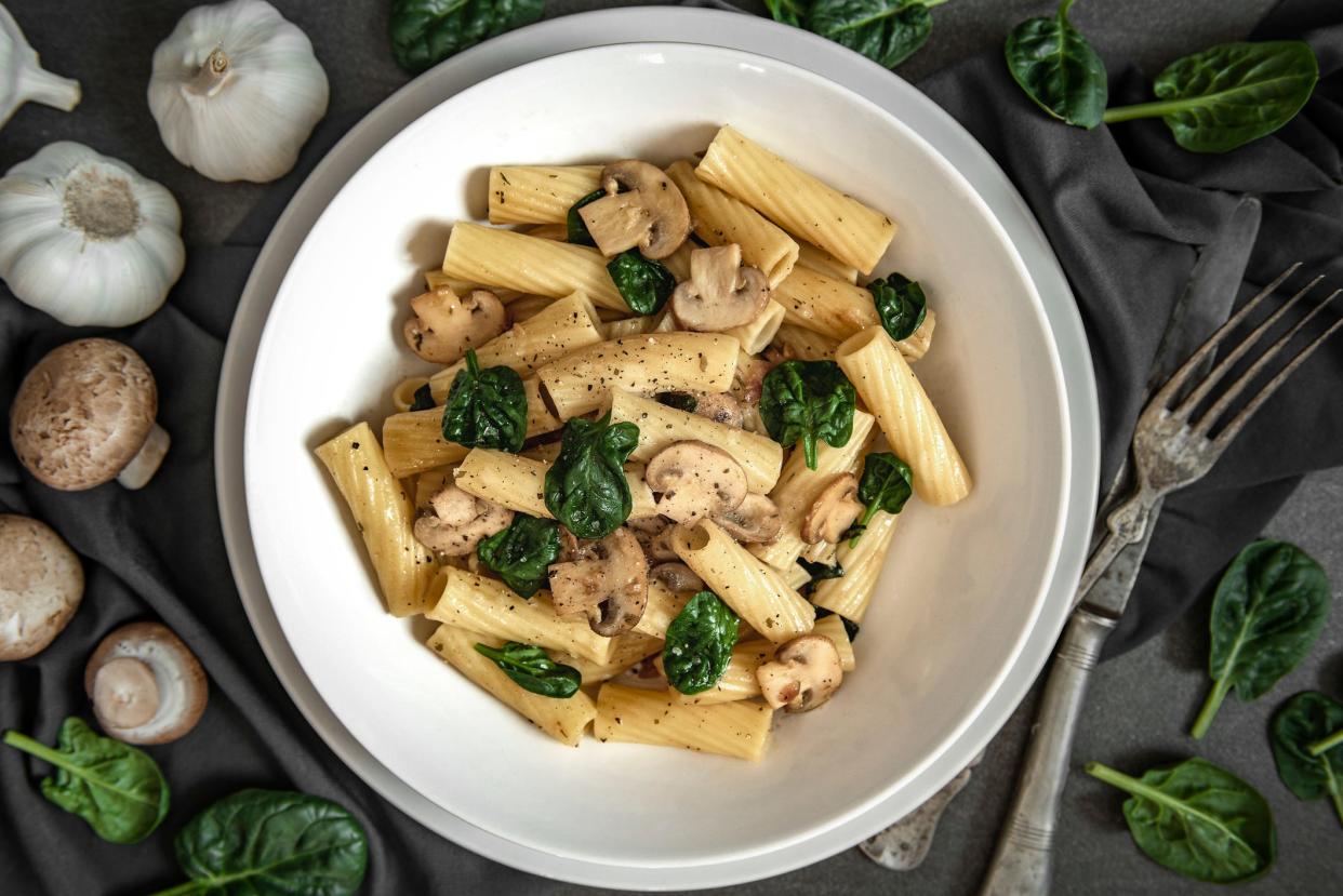 Spinach and mushrooms pasta