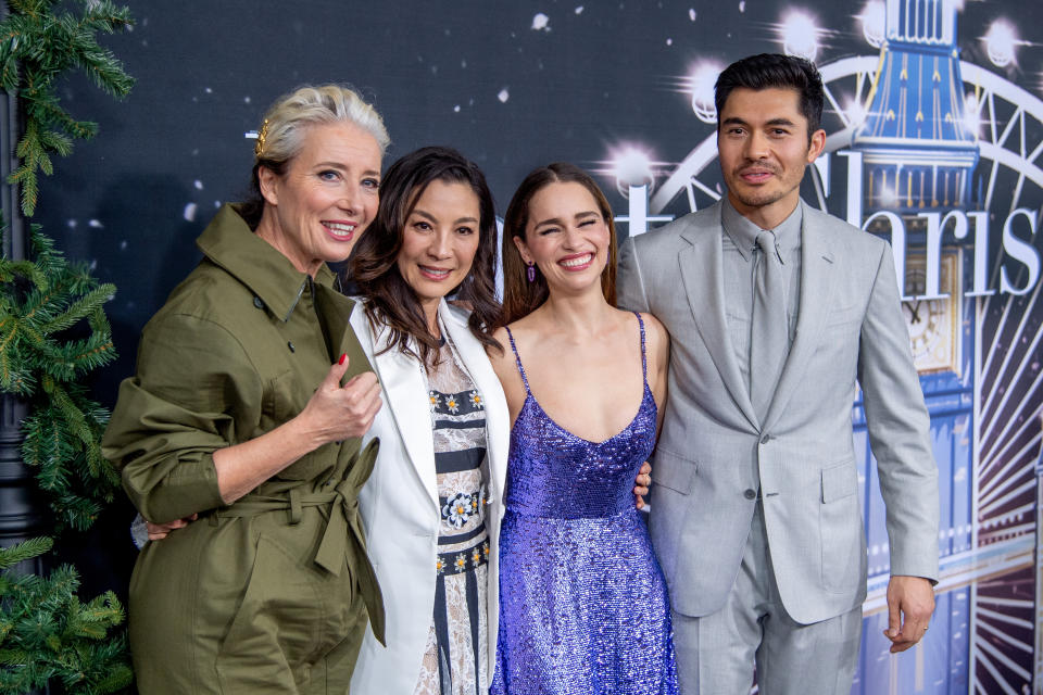 NEW YORK, NEW YORK - OCTOBER 29: (L-R) Emma Thompson, Michelle Yeoh, Emilia Clarke, Henry Golding and Paul Feig attend the "Last Christmas" New York Premiere at AMC Lincoln Square Theater on October 29, 2019 in New York City. (Photo by Roy Rochlin/Getty Images)