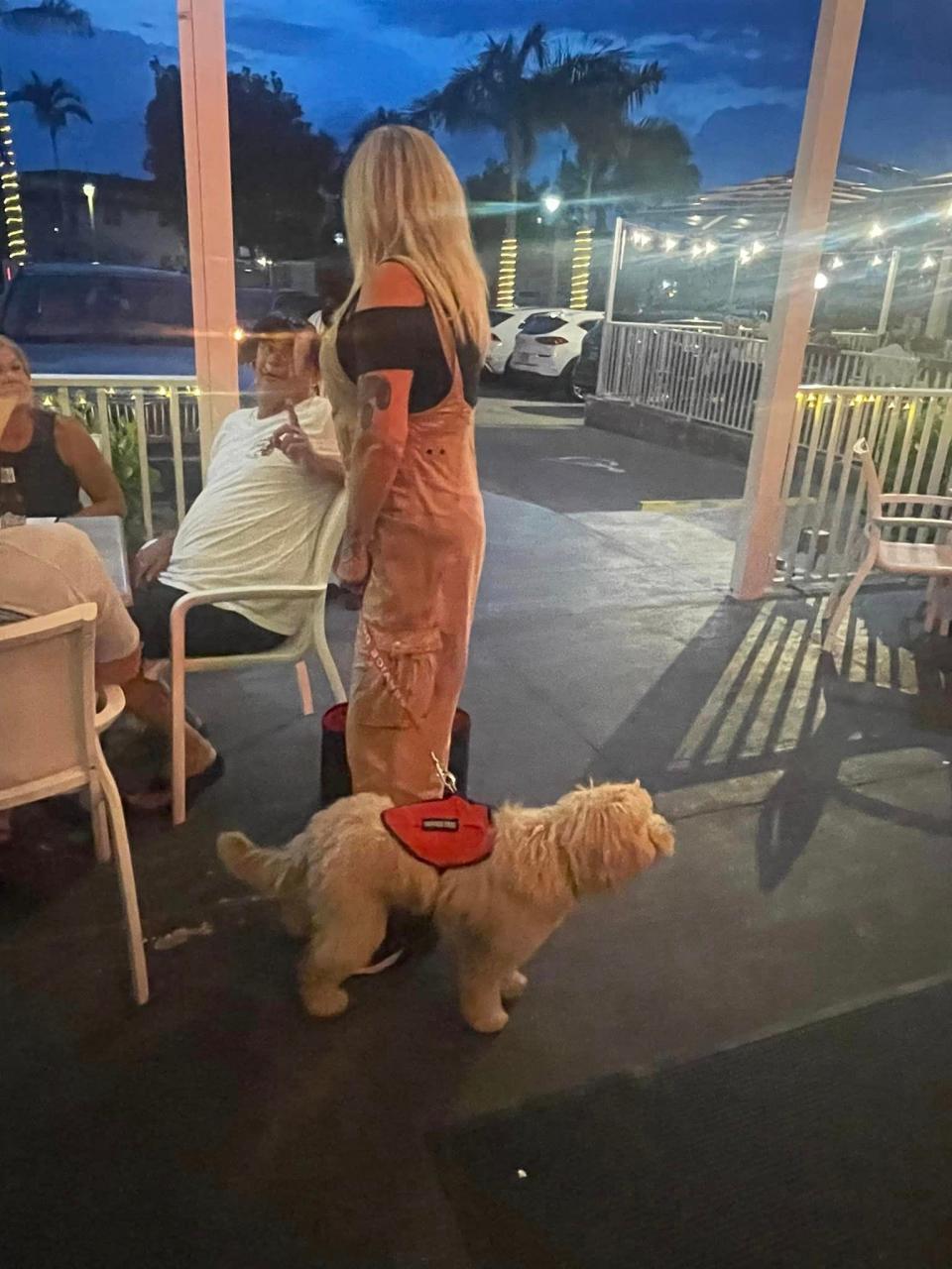 Francie Chapman, wife of Duane "Dog the Bounty Hunter" Chapman, is pictured chatting with locals at Sami's Pizza and Grill in Marco Island.
