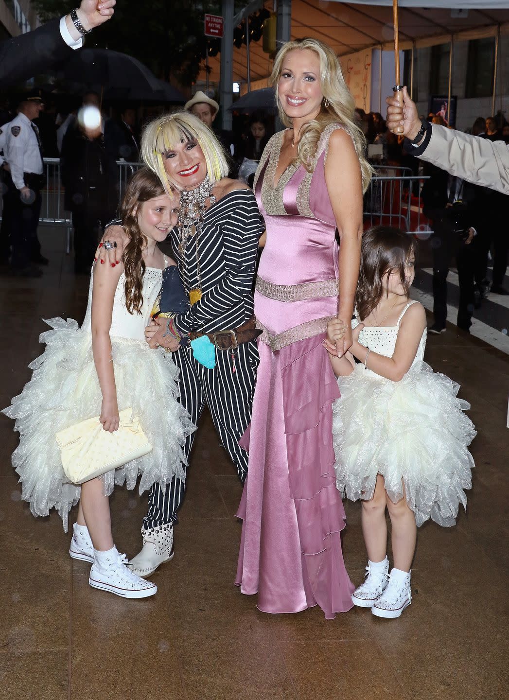 2015 cfda fashion awards outside arrivals