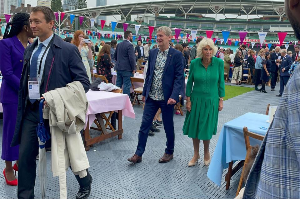 The pair also inspected the food on show (Evening Standard)