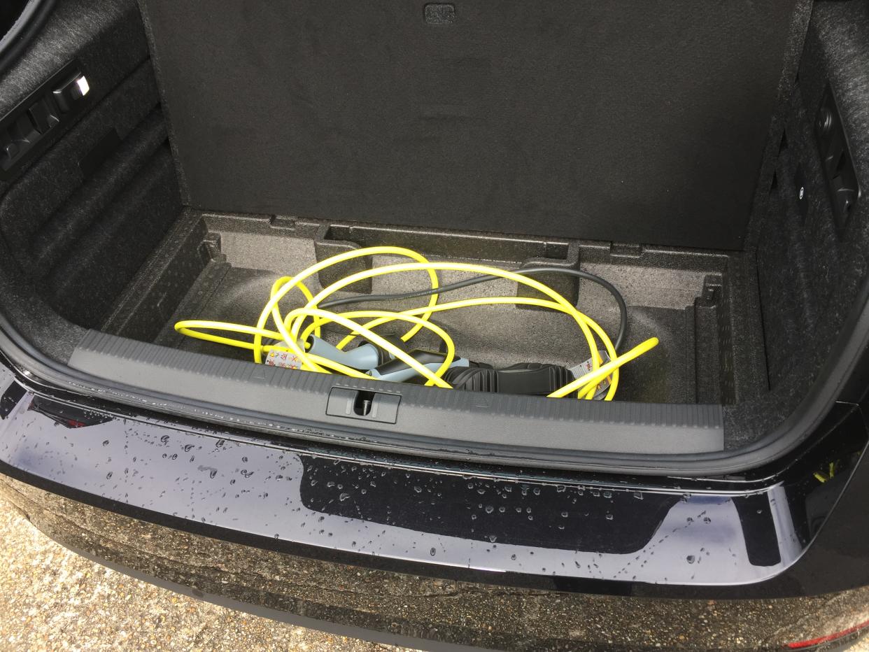 Skoda Superb charging cable storage 