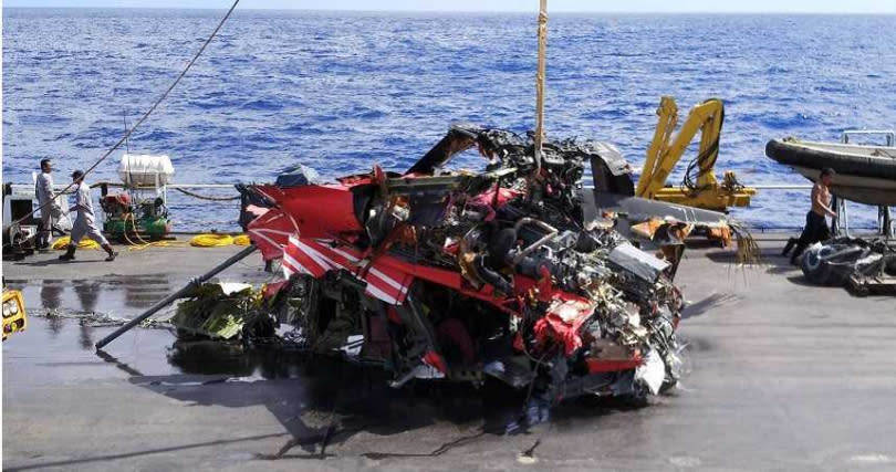 黑鷹直升機重大事故非首例，2年前曾墜蘭嶼外海6死。（圖／報系資料照）