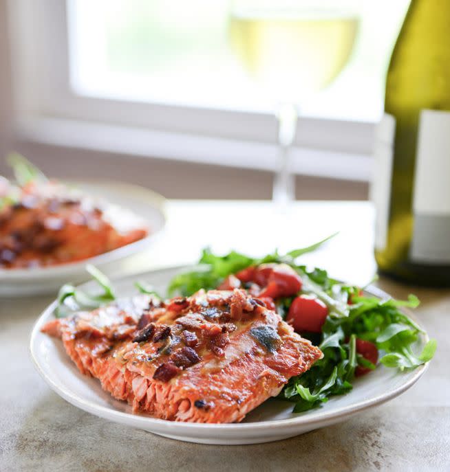 <strong>Get the <a href="http://www.howsweeteats.com/2013/07/easy-grilled-maple-dijon-salmon-with-bacon/" target="_blank">Easy Grilled Maple Dijon Salmon with Bacon recipe</a> from How Sweet It Is</strong>