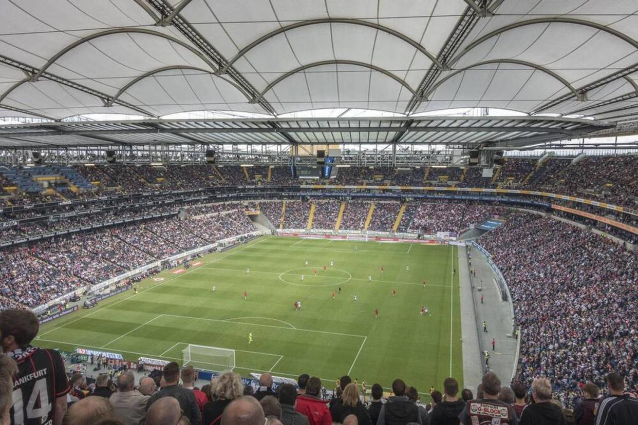 Wegen Zuschauern: Eintracht-Boss malt Schreckensszenario