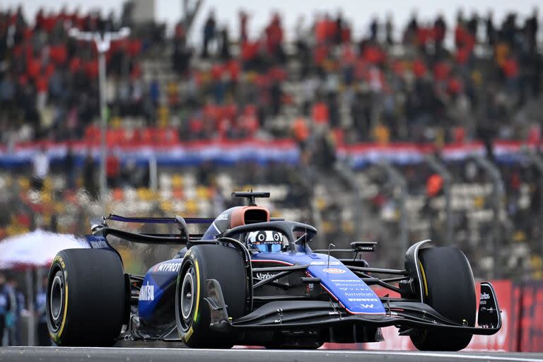 El Williams guiado por Alexander Albon, durante la clasificación a la carrera sprint del Gran Premio de China