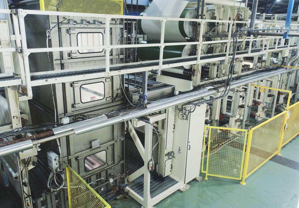 The foam-dyeing machine takes up less space than one used for traditional dyeing, which also makes it more energy-efficient, according to Tejidos Royo.