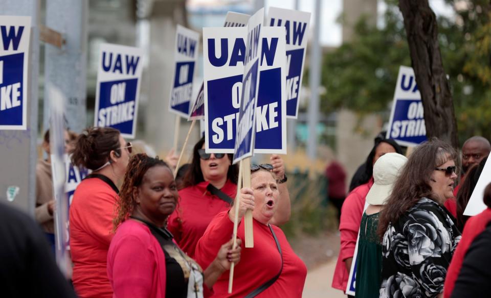 Employees for Blue Cross Blue Shield of Michigan strike in front of their two office towers at the Renaissance Center in downtown Detroit on Wednesday, Sept. 13, 2023.
Over 1,000 workers in Detroit’s Region 1 and Region 1D in Grand Rapids and Lansing walked out this morning after their contract expired on August 31st and after the extensions they had approved ran out on the morning of September 13th.