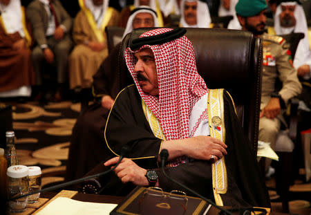 Bahrain's King Hamad bin Isa Al Khalifa attends the 28th Ordinary Summit of the Arab League at the Dead Sea, Jordan March 29, 2017. REUTERS/Mohammad Hamed