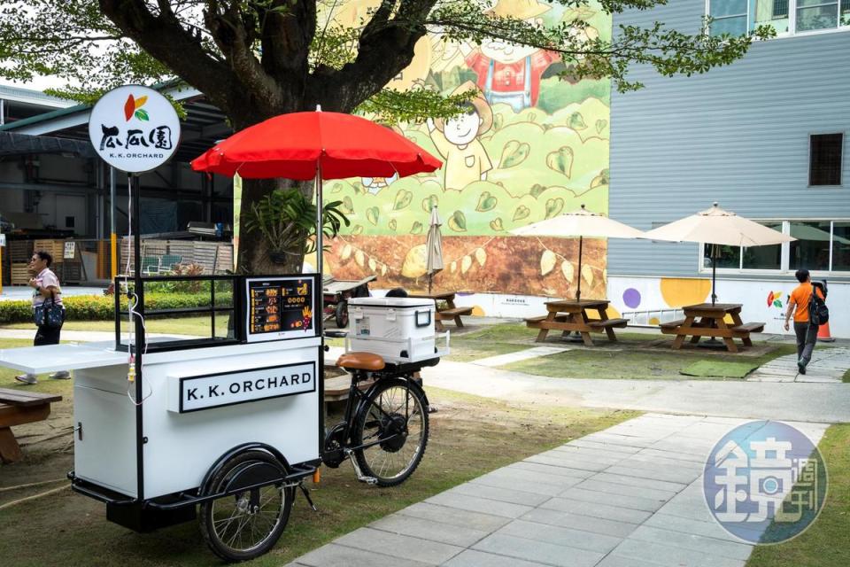 瓜瓜園設置小餐車，也有座位可以休息用餐。