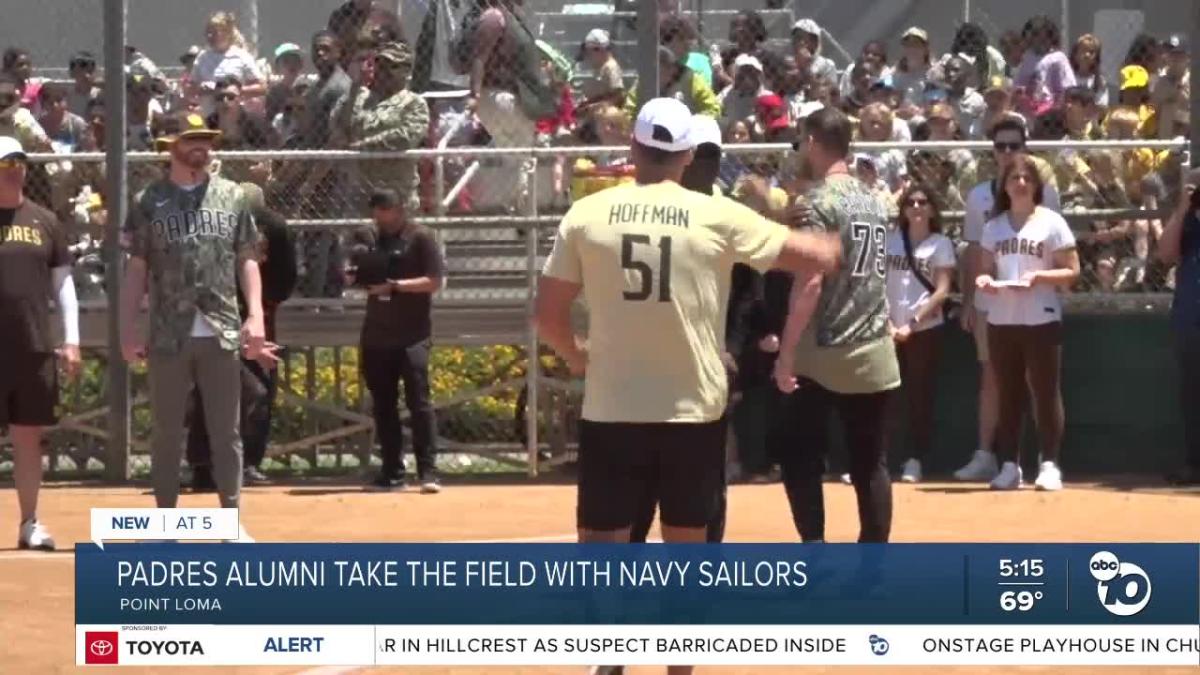 DVIDS - Images - Sailors Play San Diego Padres Alumni In Softball