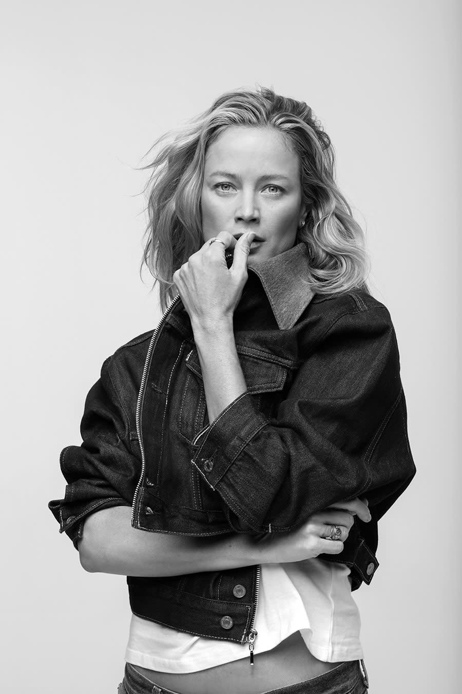 <p>Carolyn Murphy wears the Levi’s x karla Oversized Crop. (Photo: Courtesy of Levi’s) </p>