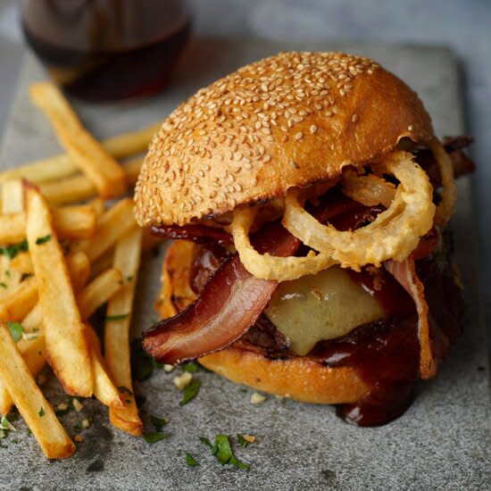 Cheyenne Burgers with Onion Rings